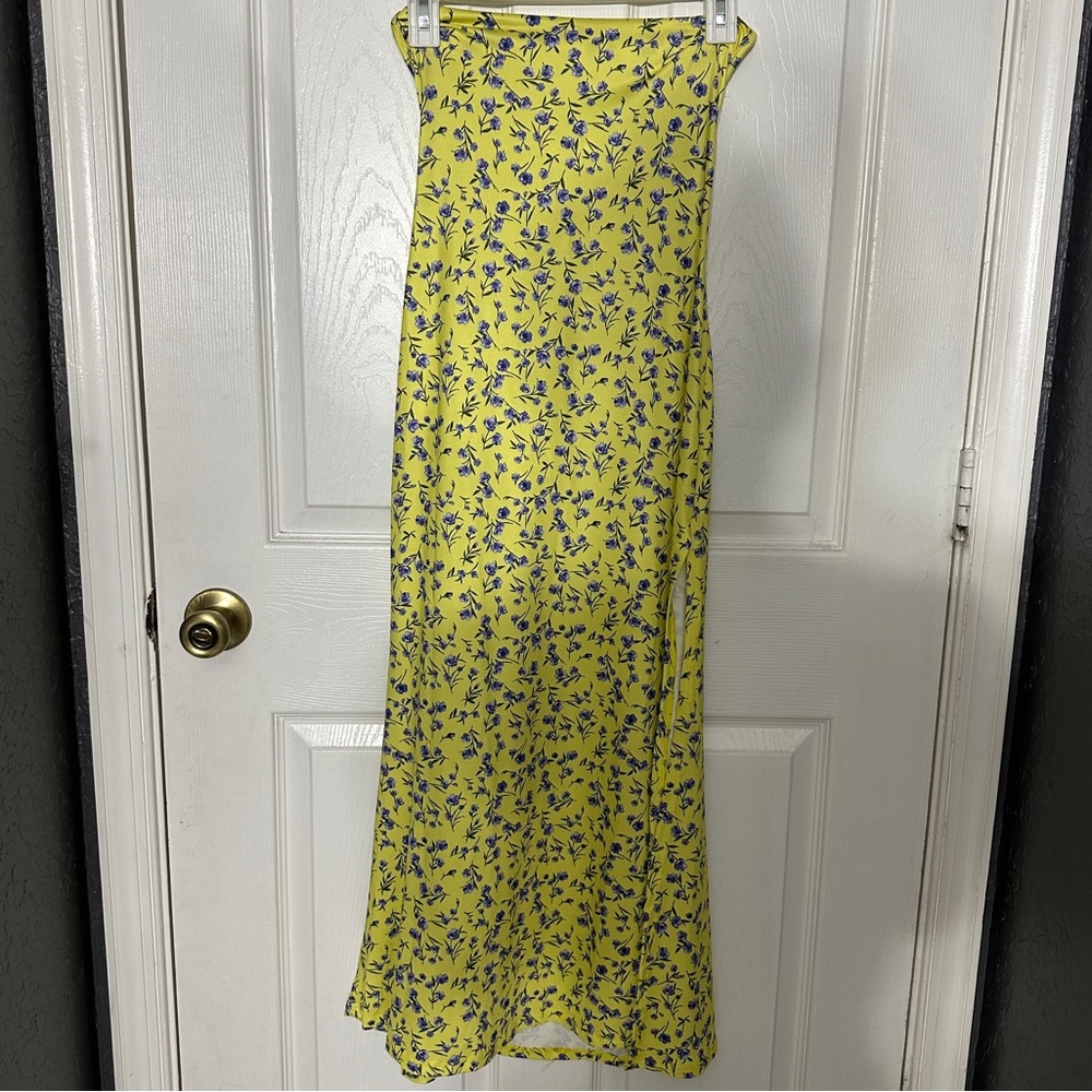 Yellow strapless, open back with straps dress with blue flowers